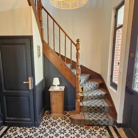 Palais Sur - Maison Renovee Des Annees 1900 - Emplacement A Pied *